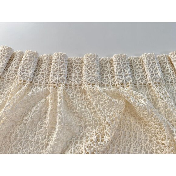 Vintage 70s pleated curtain, cream mesh, floral scalloped bottom, price for 1 - Picture 7 of 10